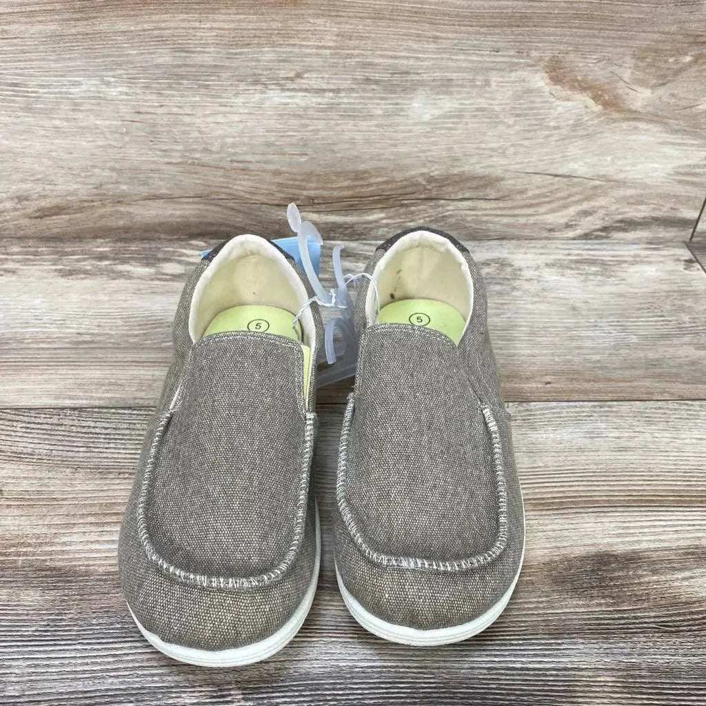 NEW Cat & Jack Bergen Slip-On Sneakers sz 5Y - Me 'n Mommy To Be