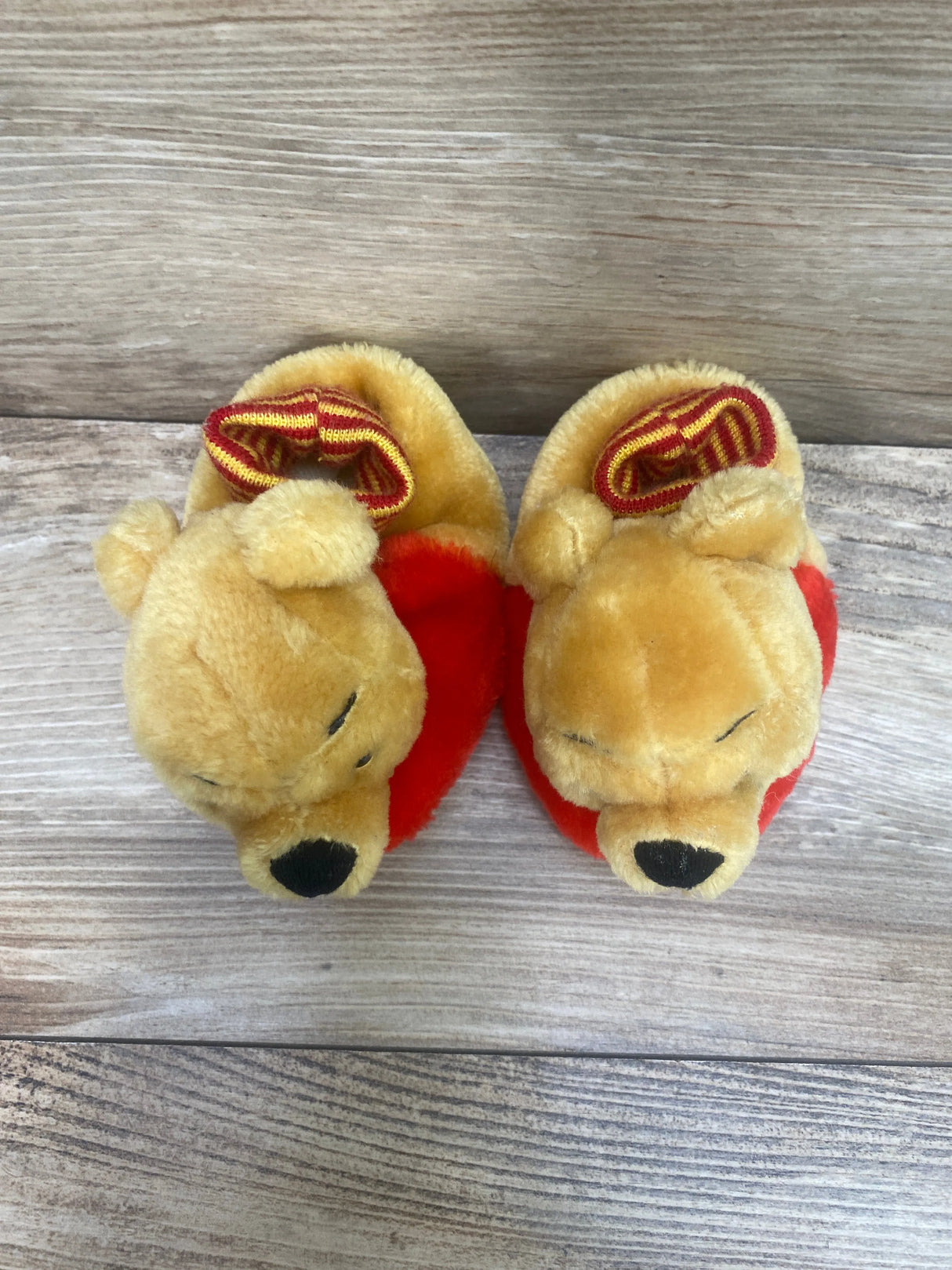 Disney Winnie The Pooh Sock Slippers Sz 2c