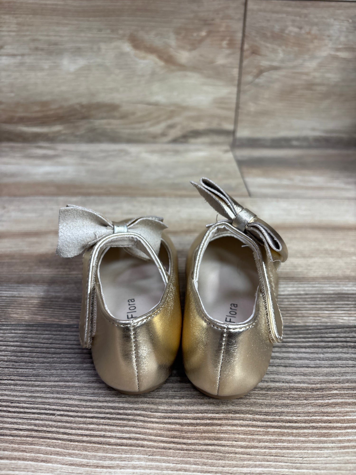 Felix & Flora Mary Jane Bow Dress Flats Gold sz 6c