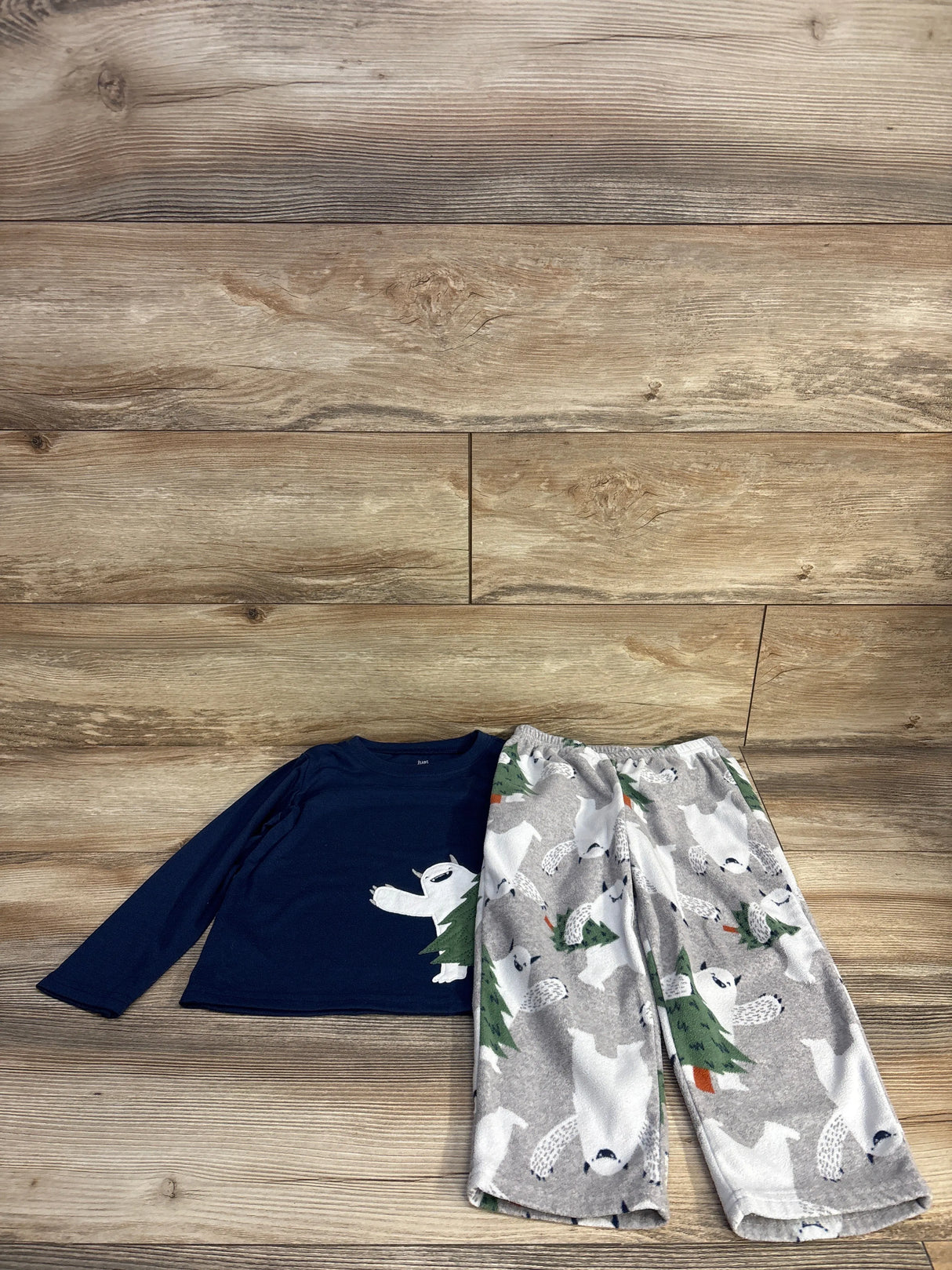 Just One You 2pc Yeti Pajama Set Navy sz 4T