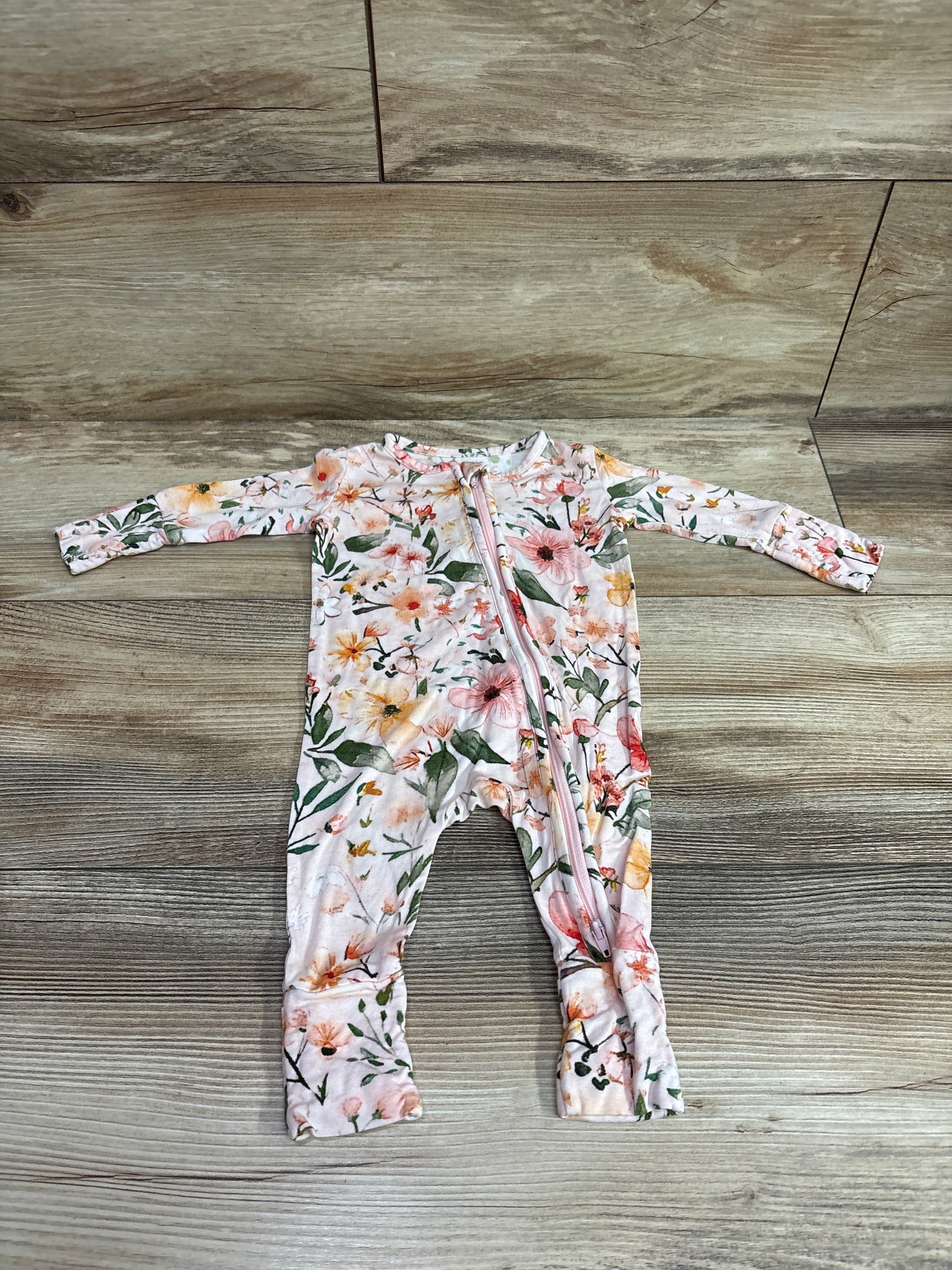 PoshTot Floral Bamboo Convertible Sleeper Pink sz 0-3m