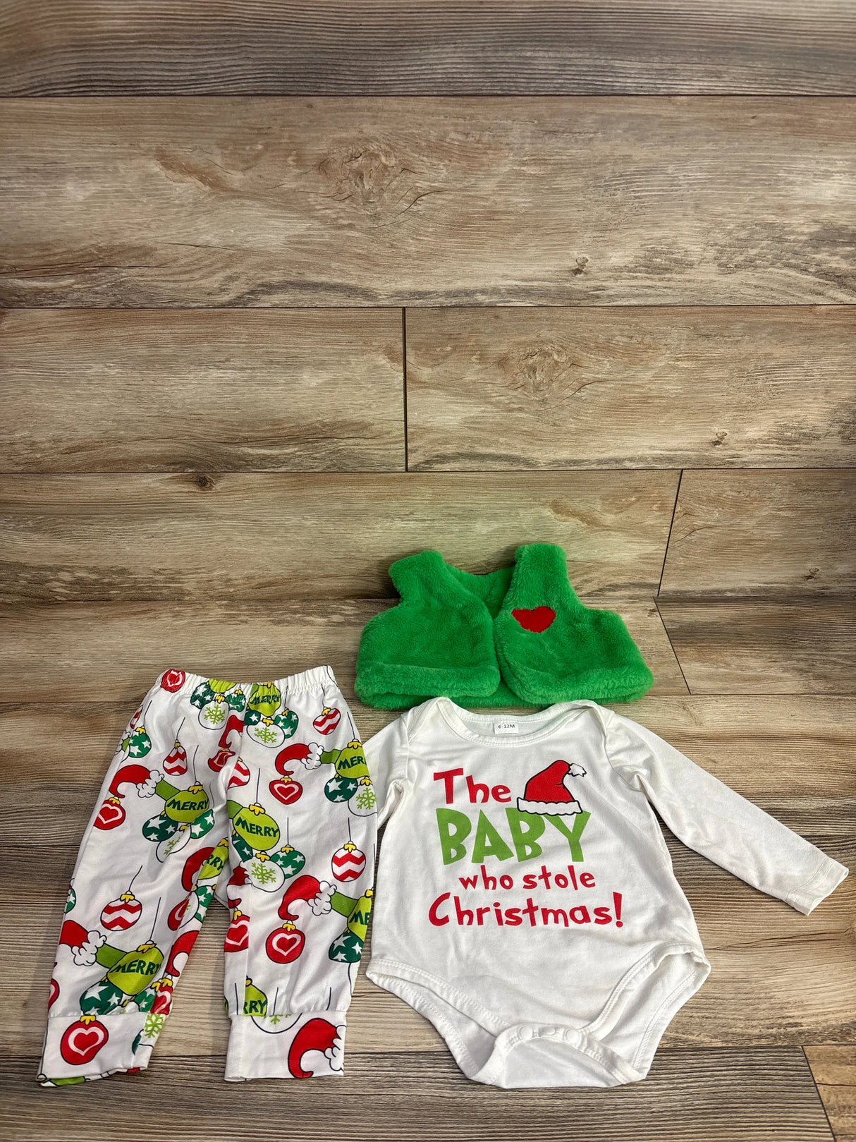 3pc Grinch Plush Vest & Bodysuit Set White sz 6-12m