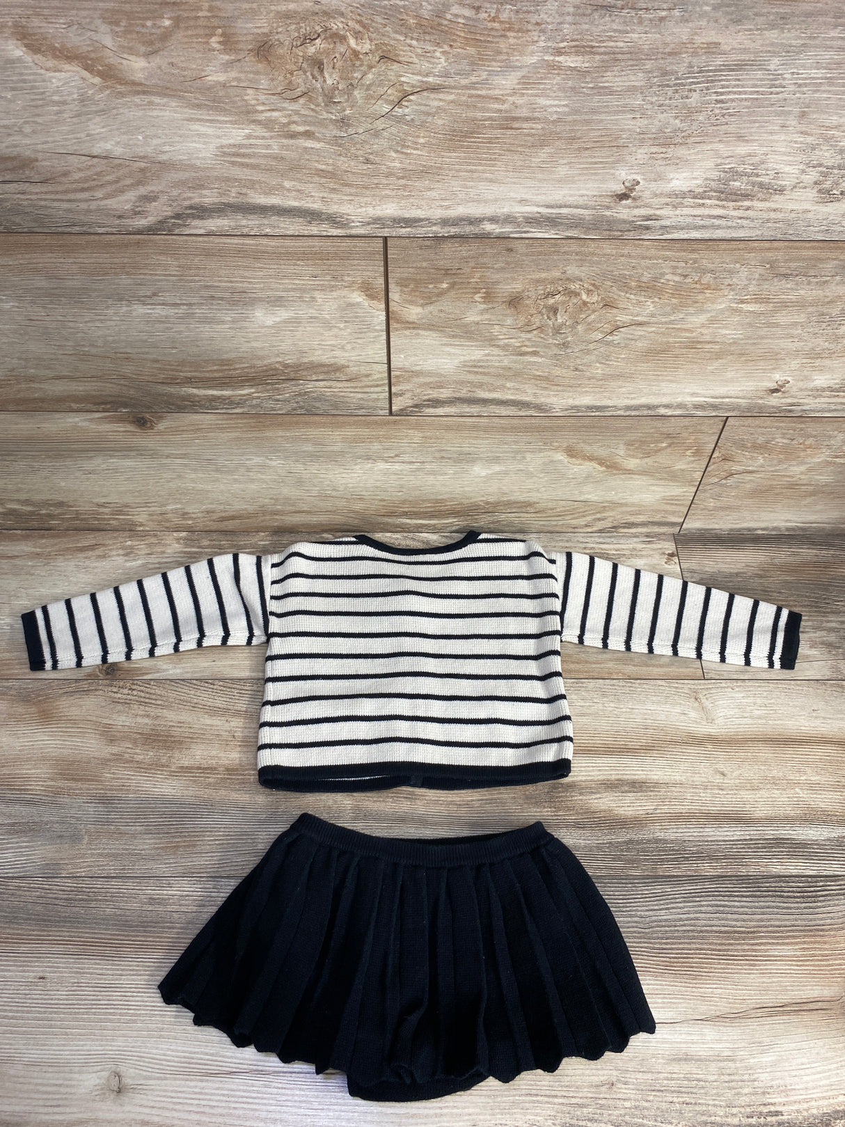 Baby Gap 2pc Striped Knit Sweater & Skirt Set White sz 18-24m