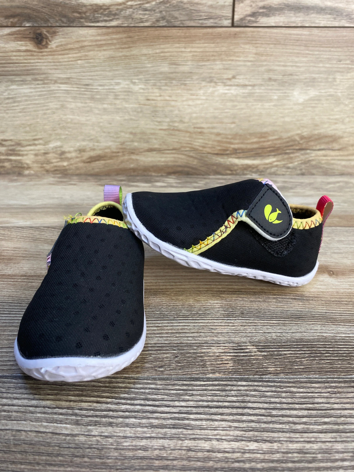 FEETCITY Mesh Water Shoes Black sz 6c