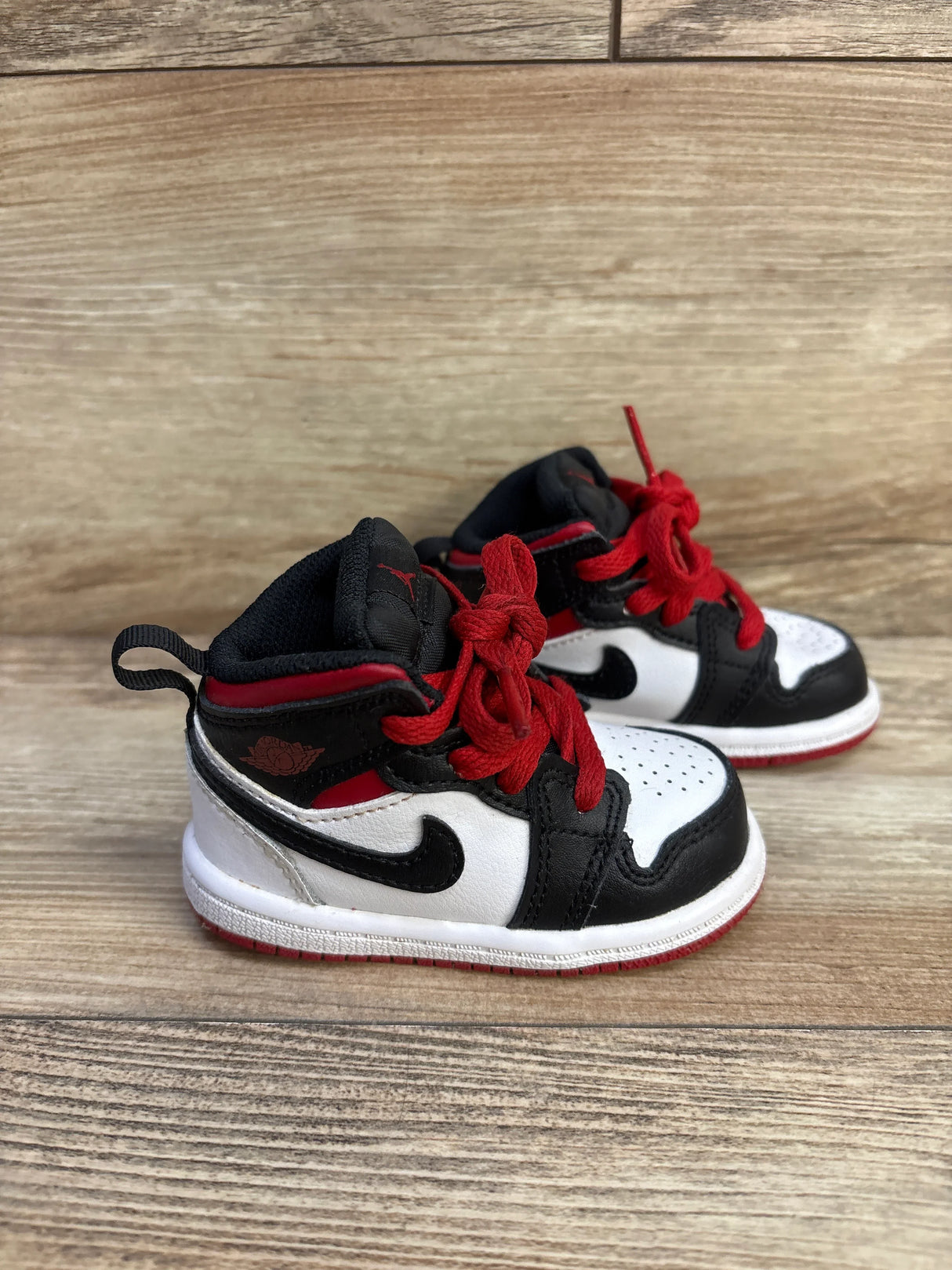 Air Jordan 1 Mid TD 'Gym Red Black Toe' Sneakers sz 4c
