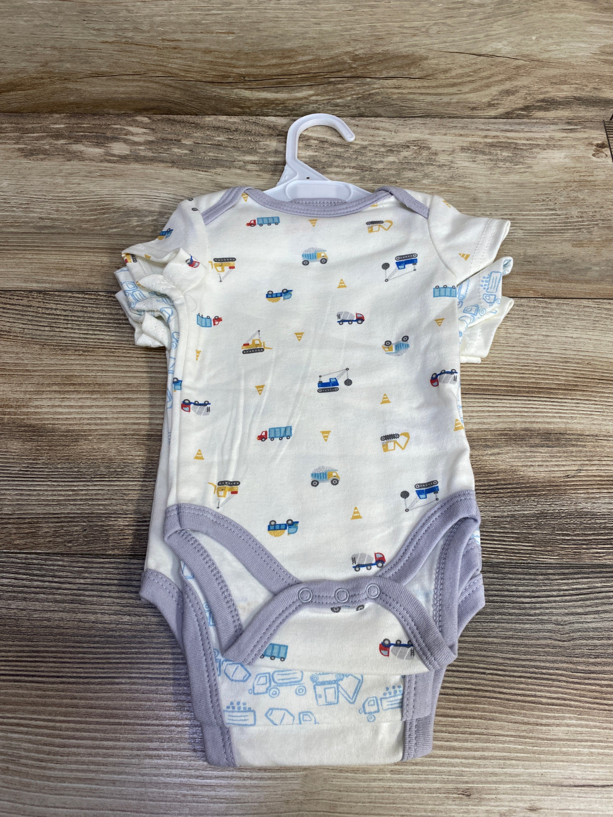 NWOT Baby Gear 3pk Mommy Digs Me Bodysuit Set Cream sz 0-3m