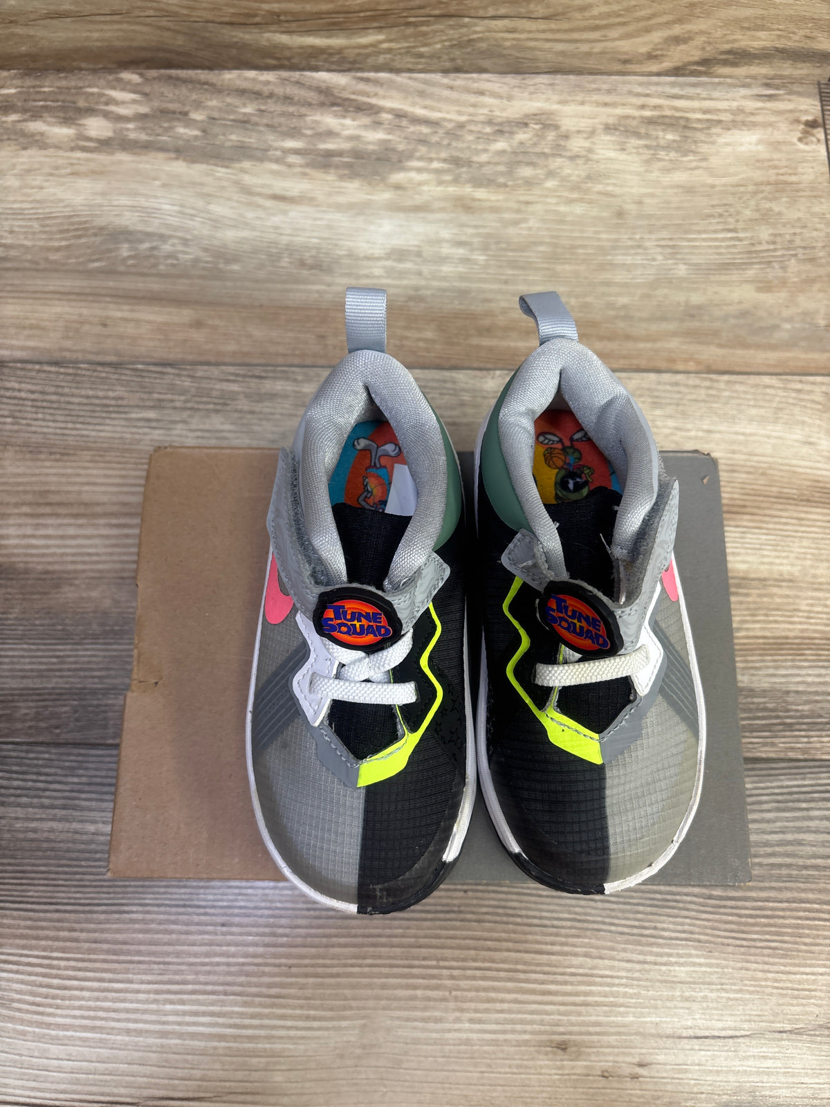 Space Jam x LeBron 18 Low TD 'Bugs x Nike Marvin' Sneakers sz 9c
