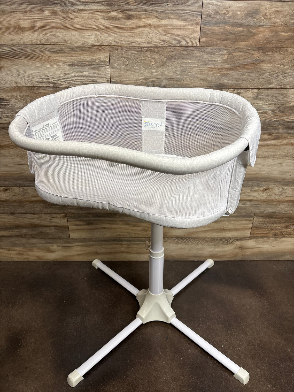 Halo Basic BassiNest Swivel Sleeper