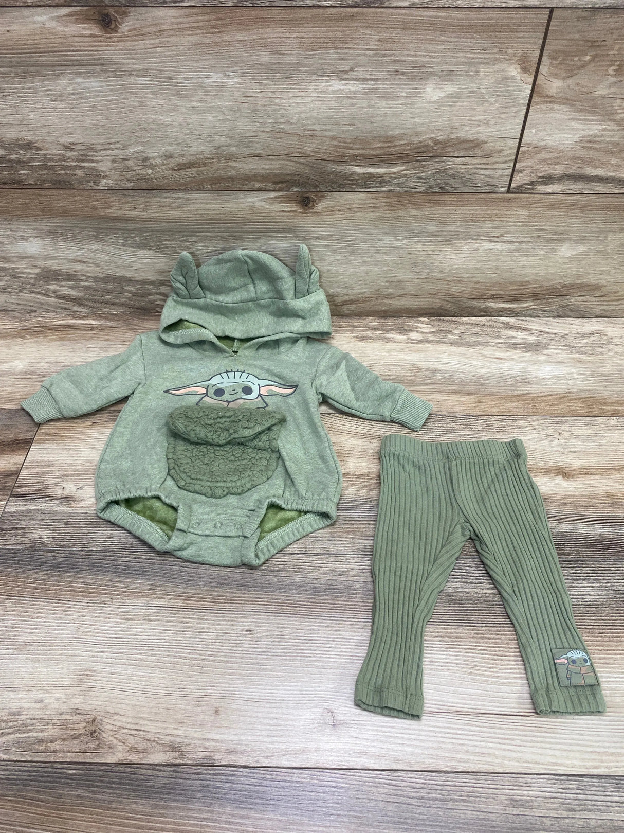 Star Wars 2pc Grogu Hooded Romper & Pants Green sz 0-3m