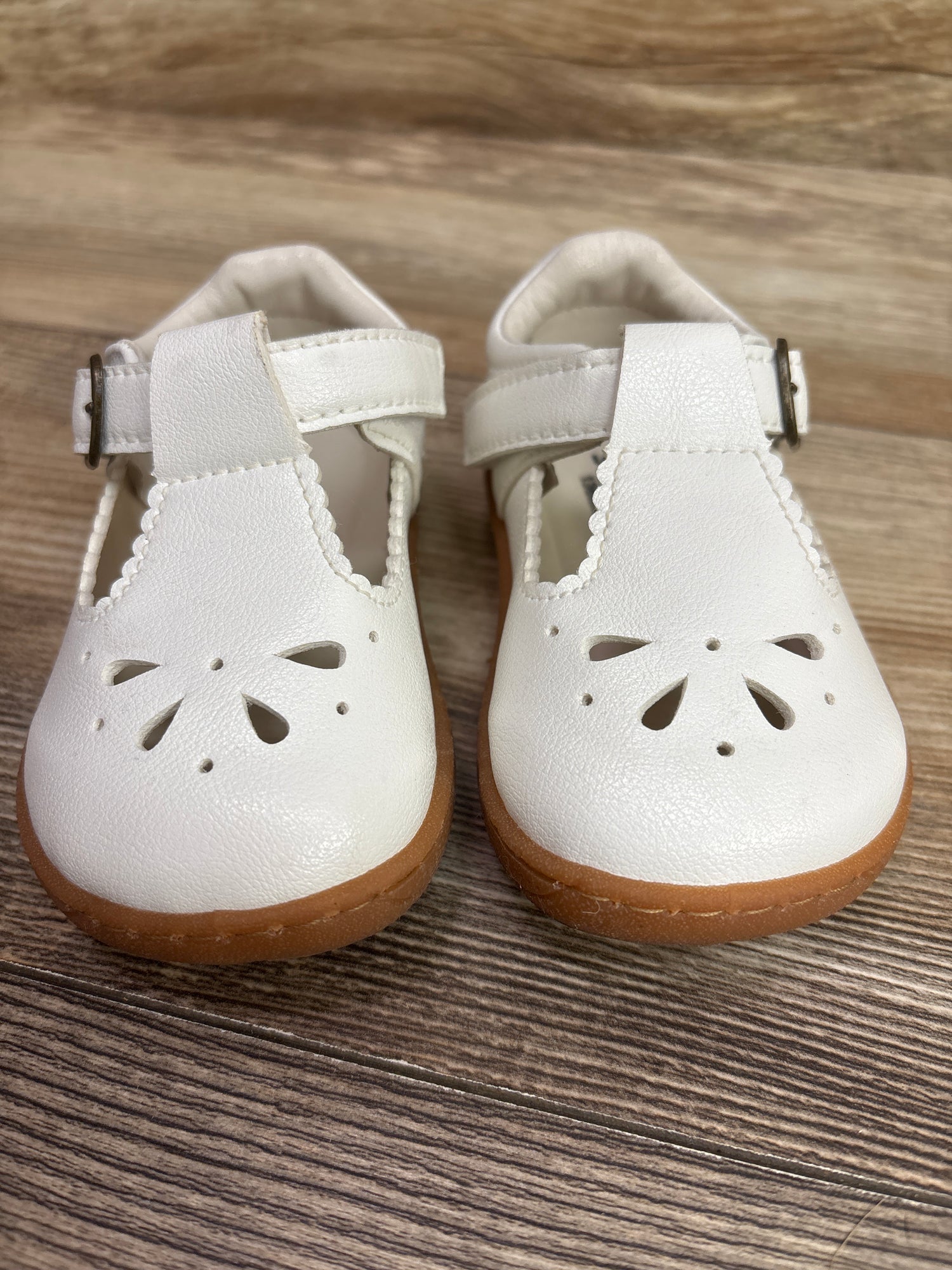 STQ KIDS Wide Toe Box Mary Jane Dress Shoes White sz 6c