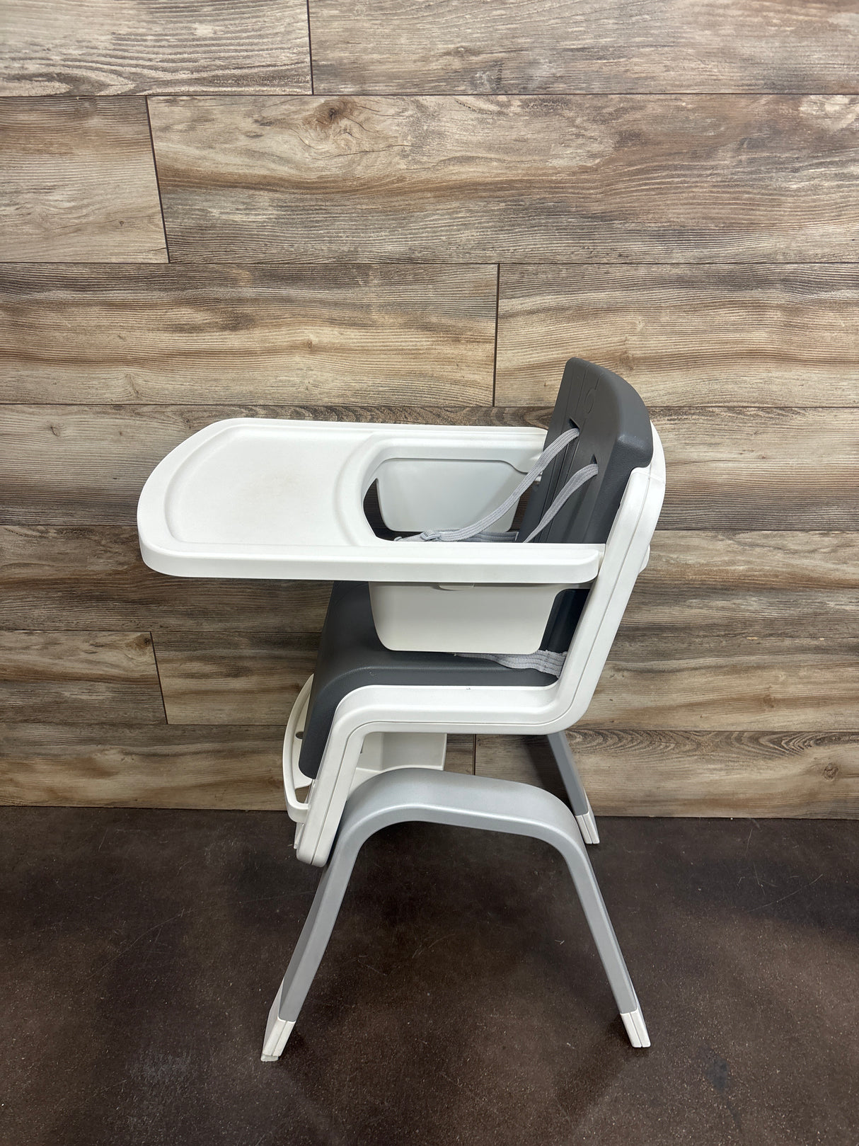 Nuna ZAAZ High Chair in Carbon