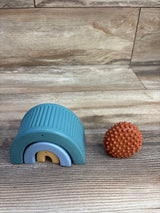 Itzy Ritzy Sensory Rainbow Stacker & Hedgehog