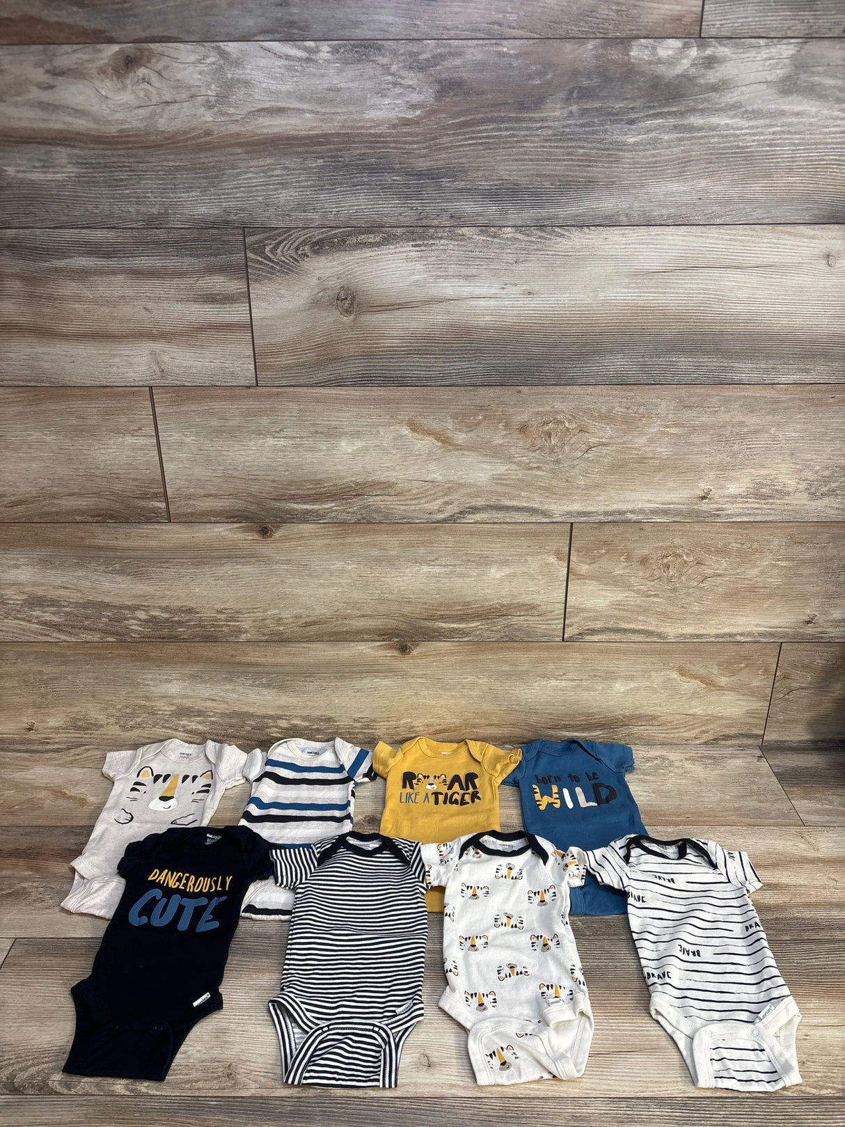 Onesies by Gerber 8pk Bodysuit Set White sz 0-3m