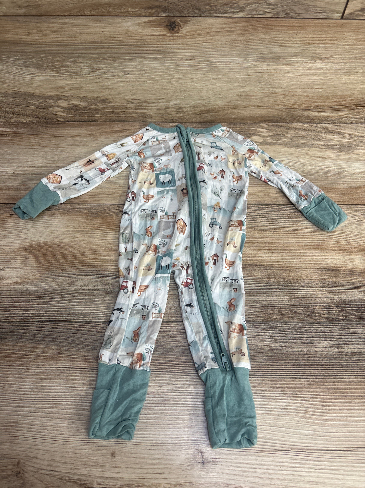 Bamboo Farm Sleeper White sz 0-3m