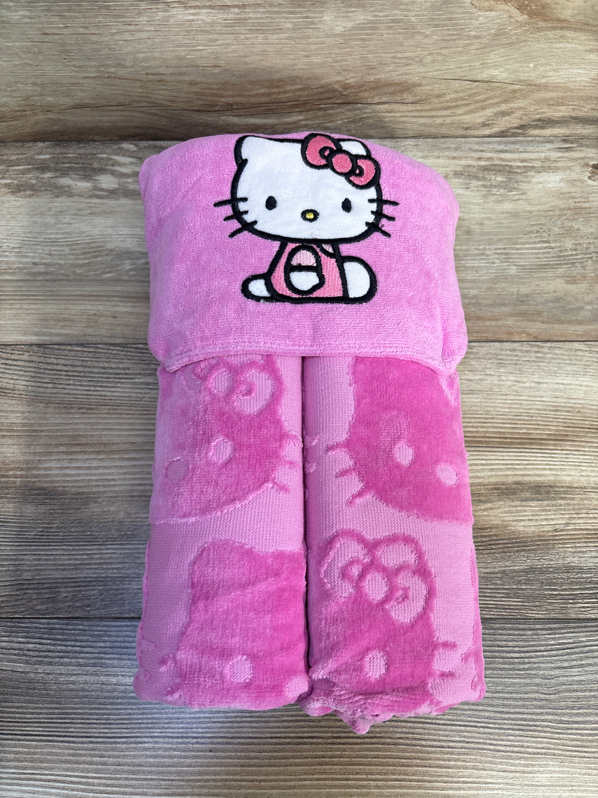 NWOT Hello Kitty Hooded Towel Pink 27x50''