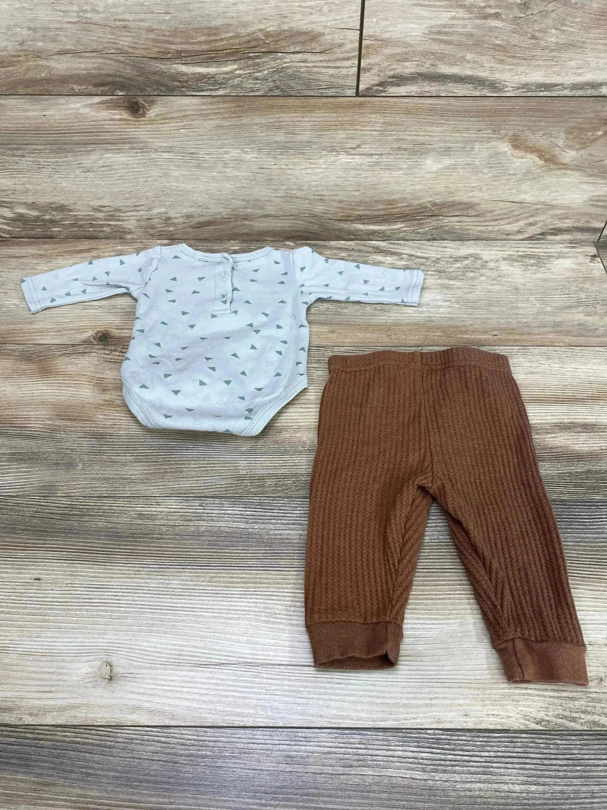 Dreamgro 2pc Mini Dude Bodysuit & Pants Green sz 3-6m