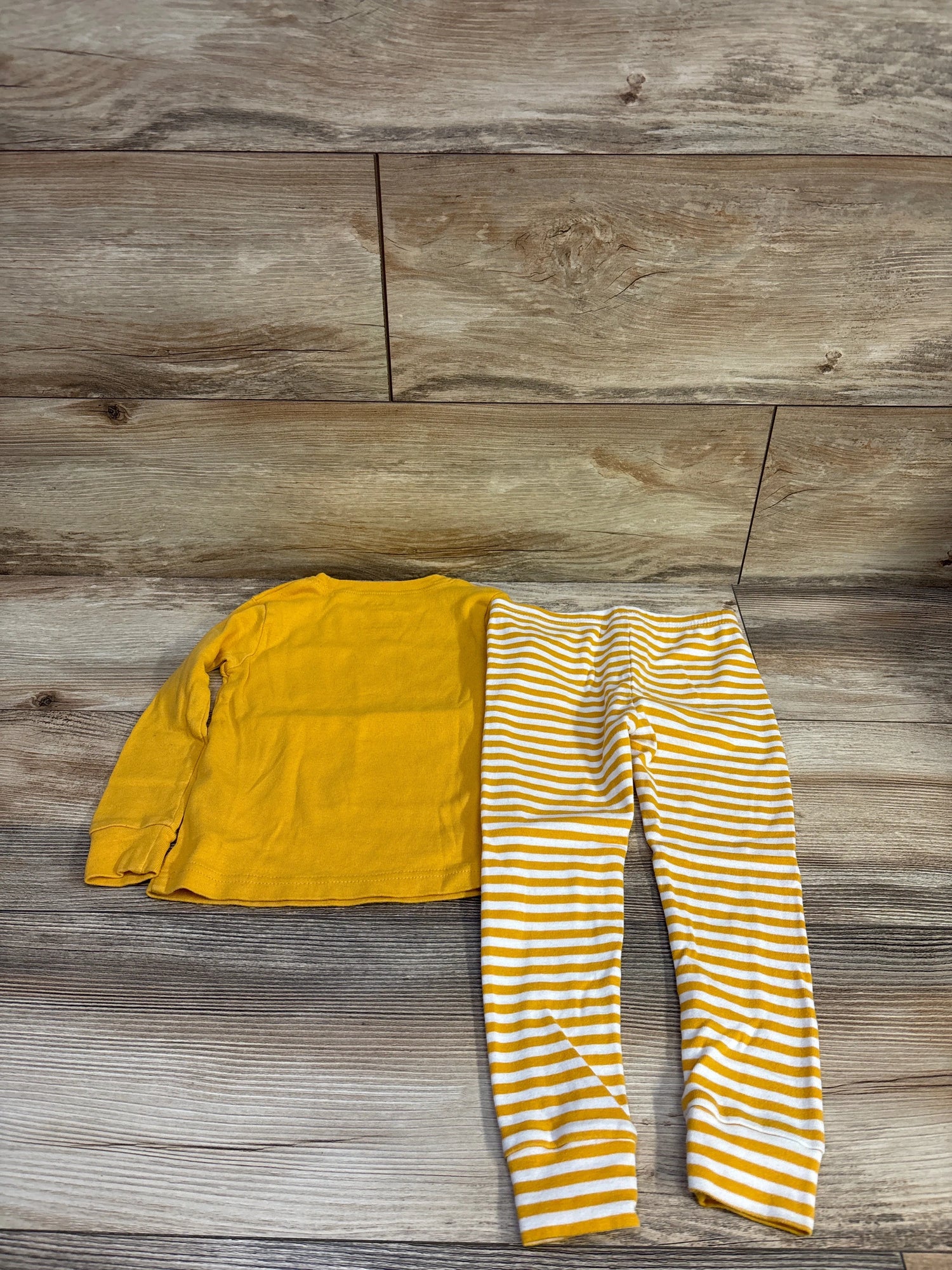 Carter's 2pc Dirt Magnet Pajama Set Yellow sz 3T