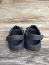 Adidas Yeezy Slides in Onyx sz 7c