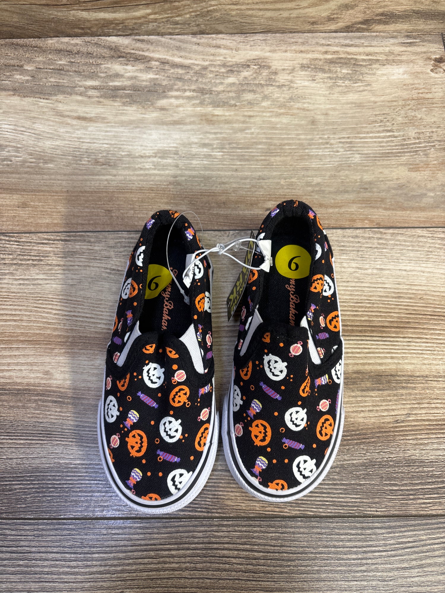 NEW Tommy Bahama Glow in The Dark Halloween Sneakers Black sz 9c
