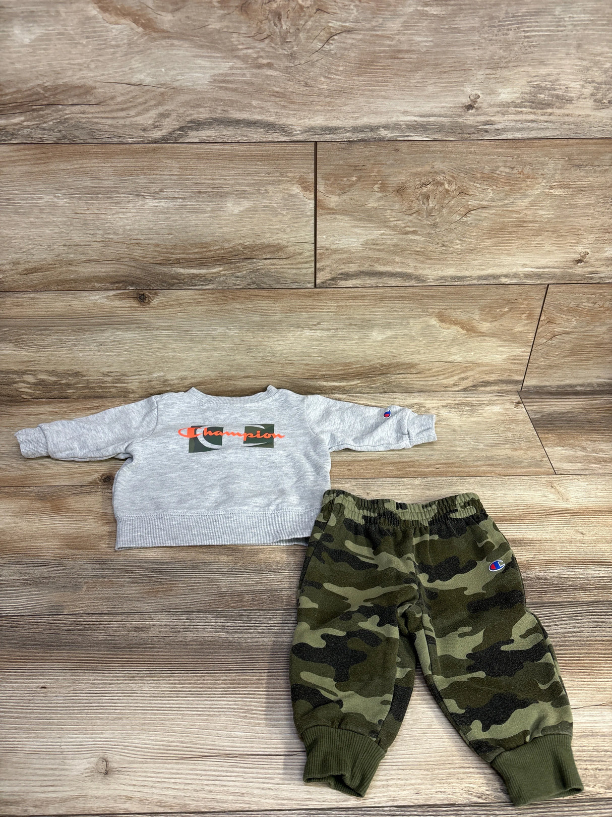 Champion 2pk Camo Print Logo Pull Over Sweater & Jogger Set Grey sz 6-9m