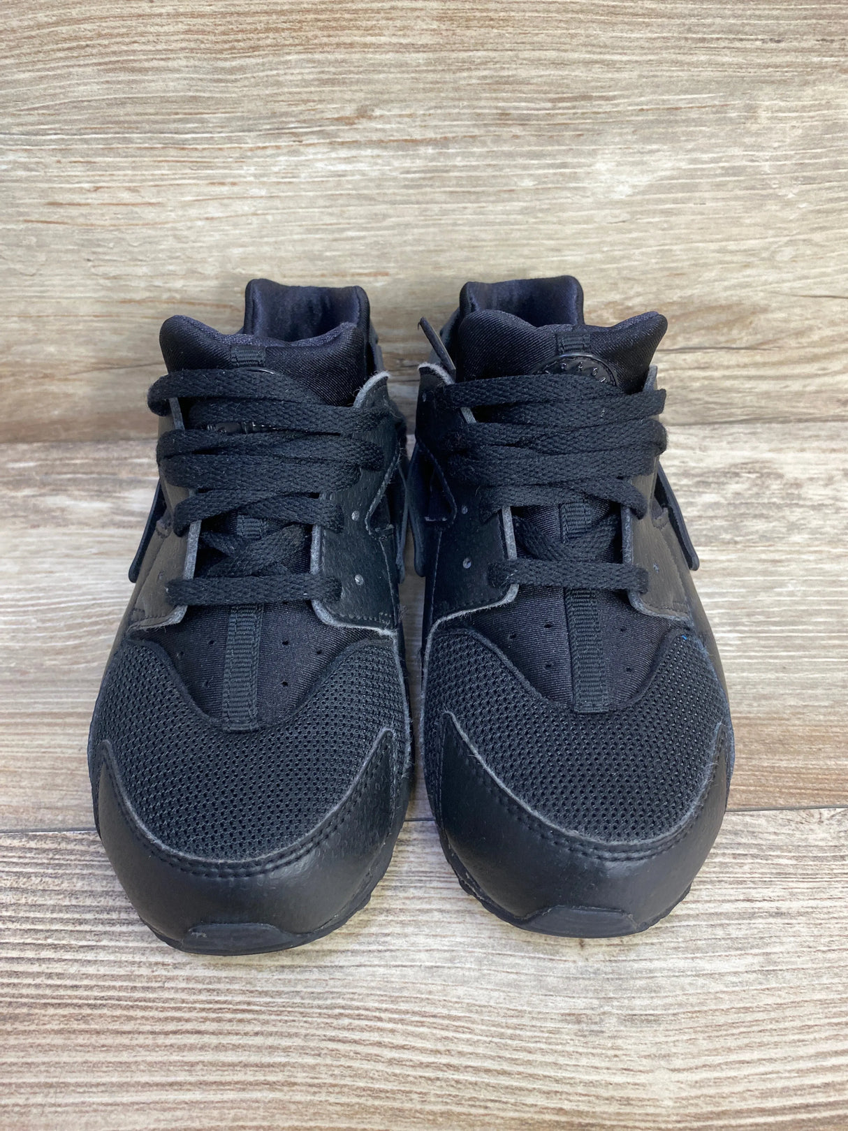 Nike Air Huarache Run Triple Black Sneakers sz 2Y
