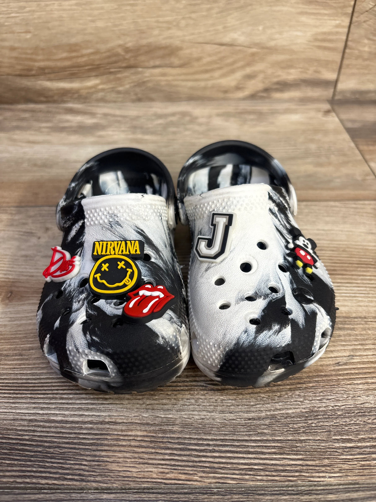Crocs Classic Grey Marbled Clogs w/ Jibbitz sz 9c - Me n Mommy To Be
