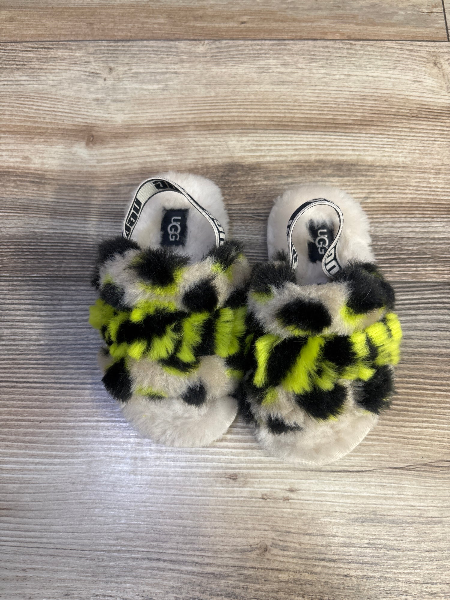 Ugg Fluff Yeah Slides in Animalia Beige sz 9c