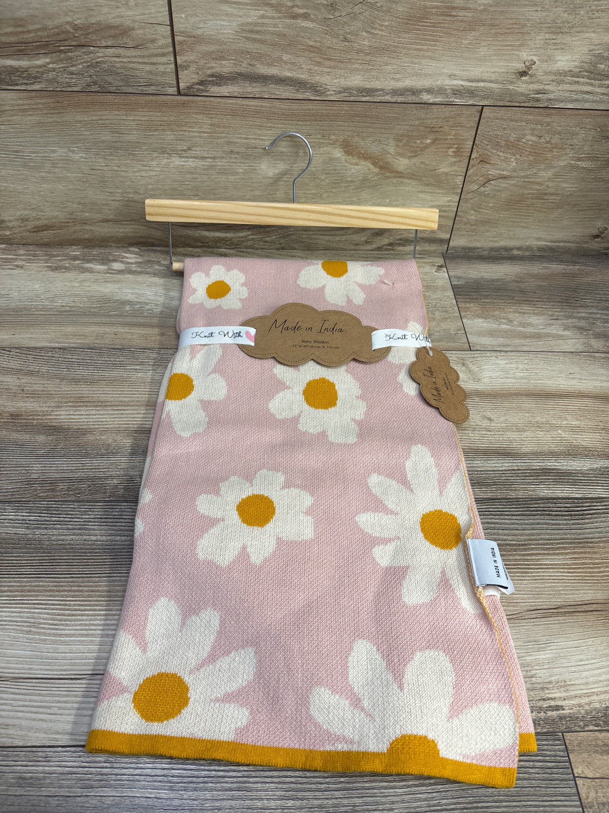 NEW Universal Knitwears Floral Knit Baby Blanket Pink