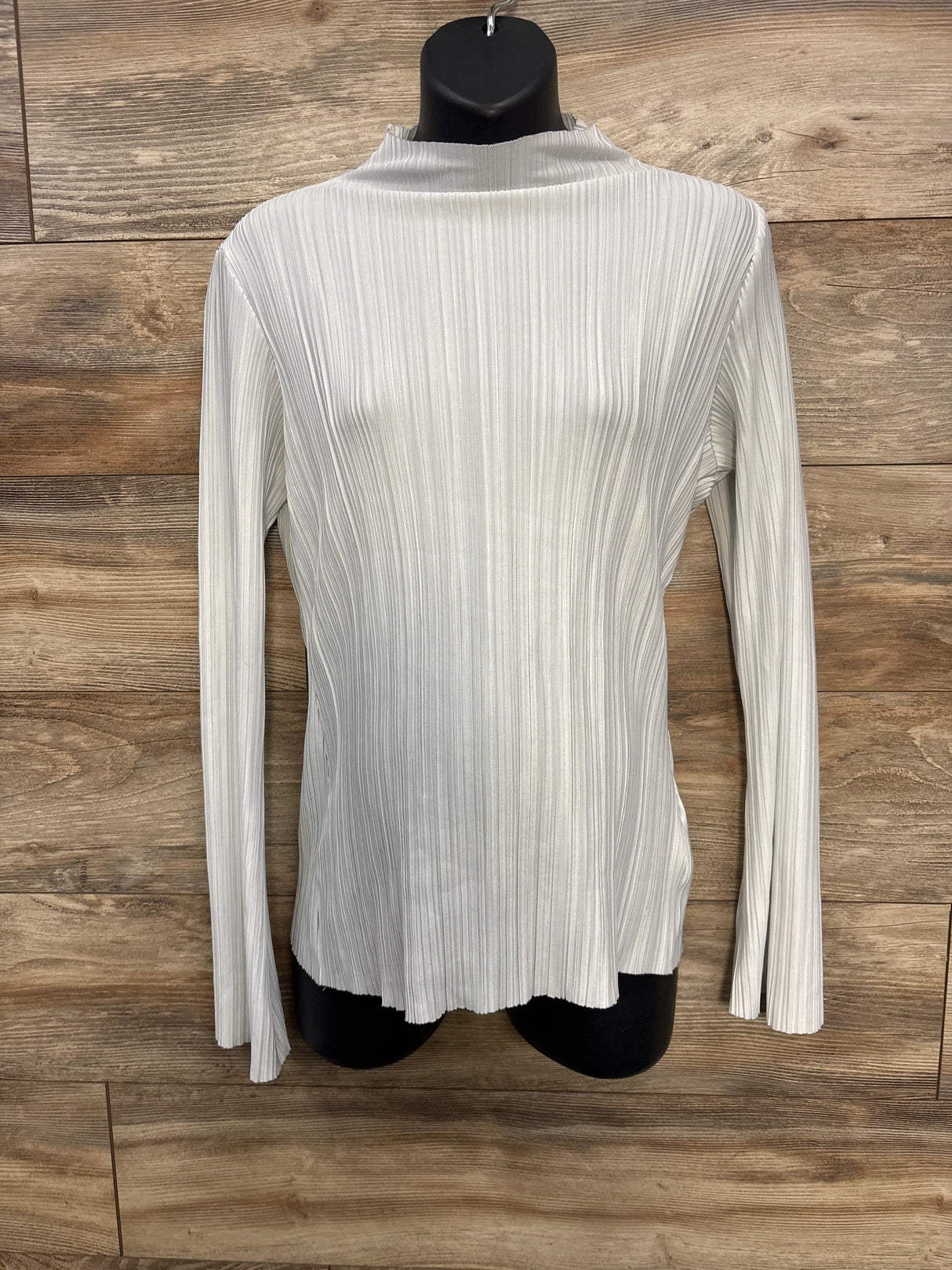 Pretty Little Thing White Plisse Fitted Top sz Medium - Me n Mommy To Be