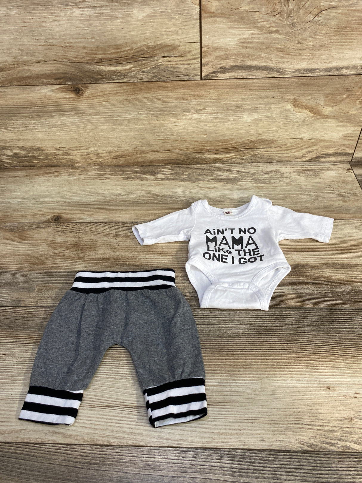2pc Ain't No Mama Like The One I Got Bodysuit Set White sz Preemie