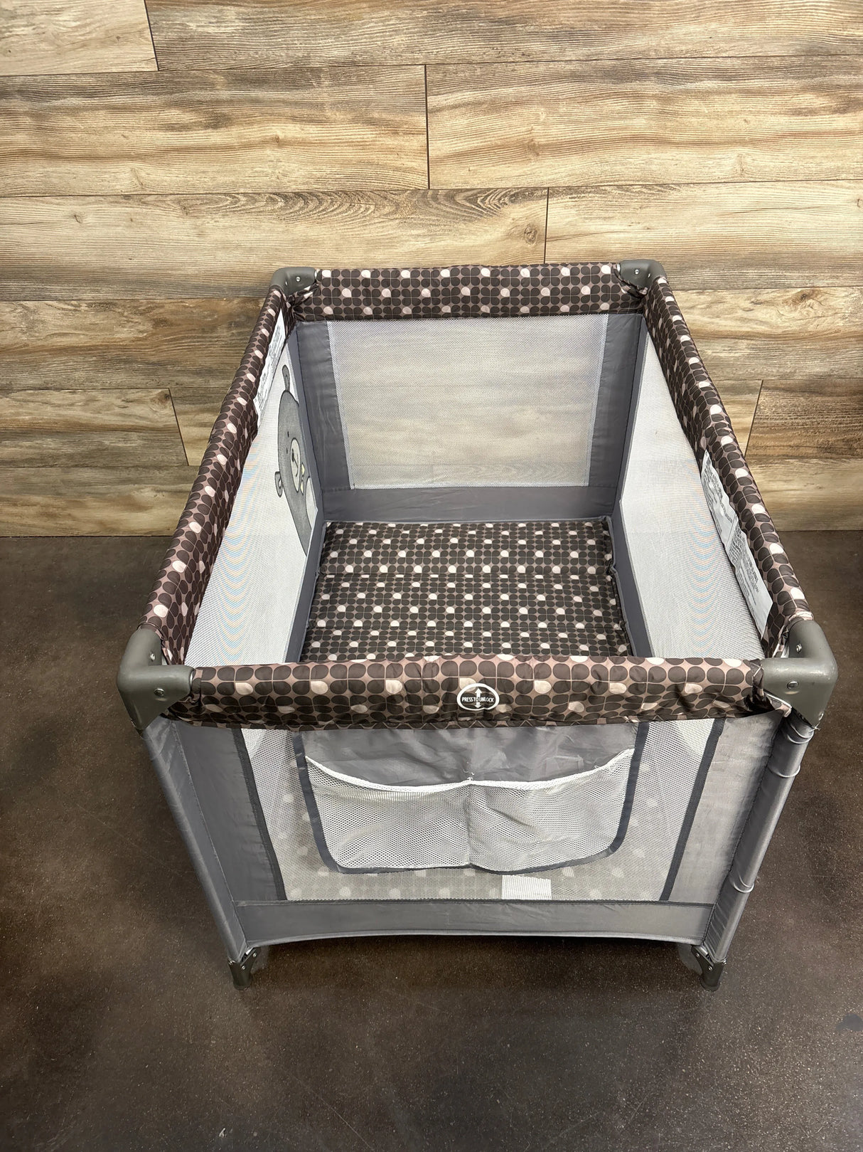 Pamo Babe Portable Playard, Grey*