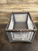 Pamo Babe Portable Playard, Grey*