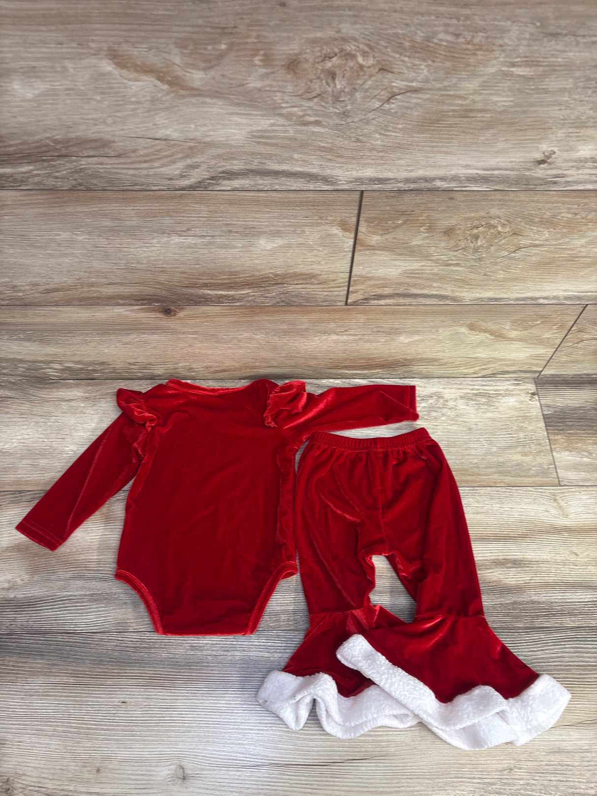 2pc Velvet Santa Baby Bodysuit & Bell Bottoms Red sz 12-18m