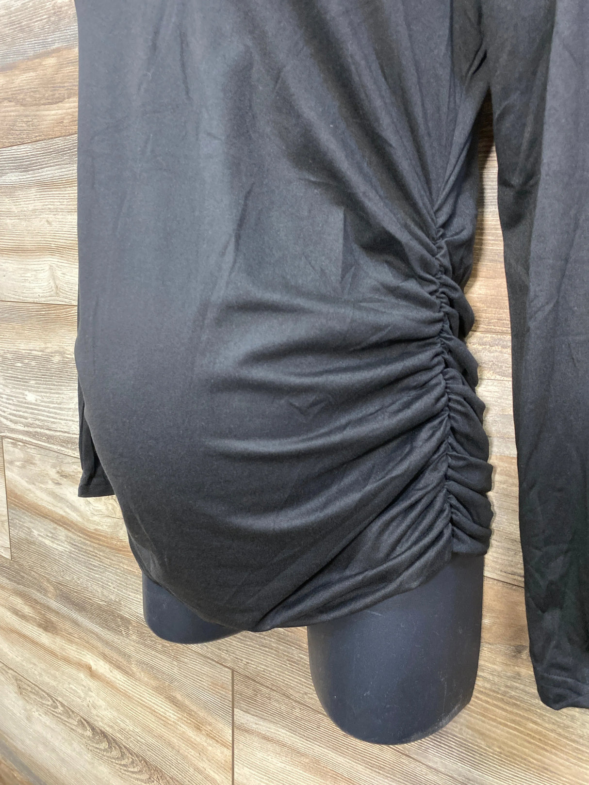 NEW Ekouaer Long Sleeve Ruched Shirt Black sz Medium