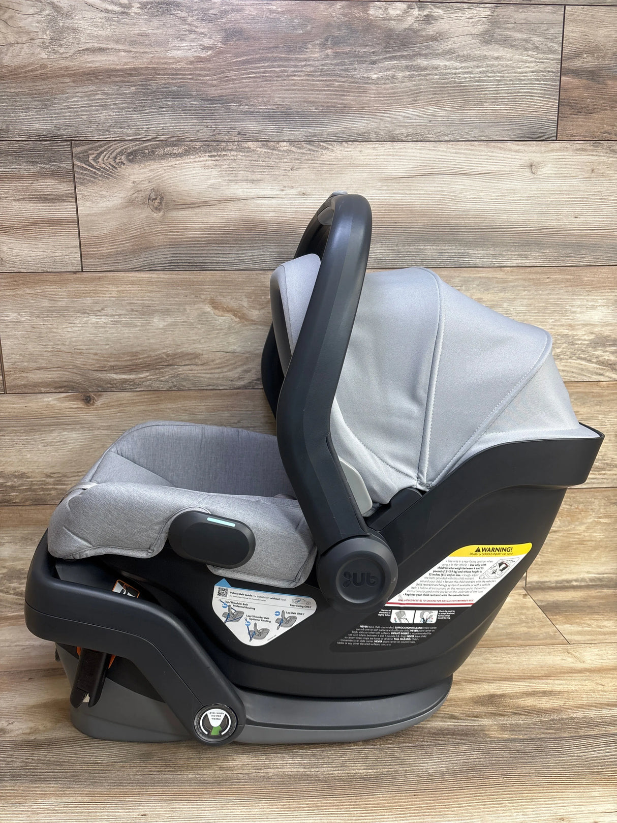 UPPAbaby Mesa V2 Infant Car Seat in Stella 4-35lbs.