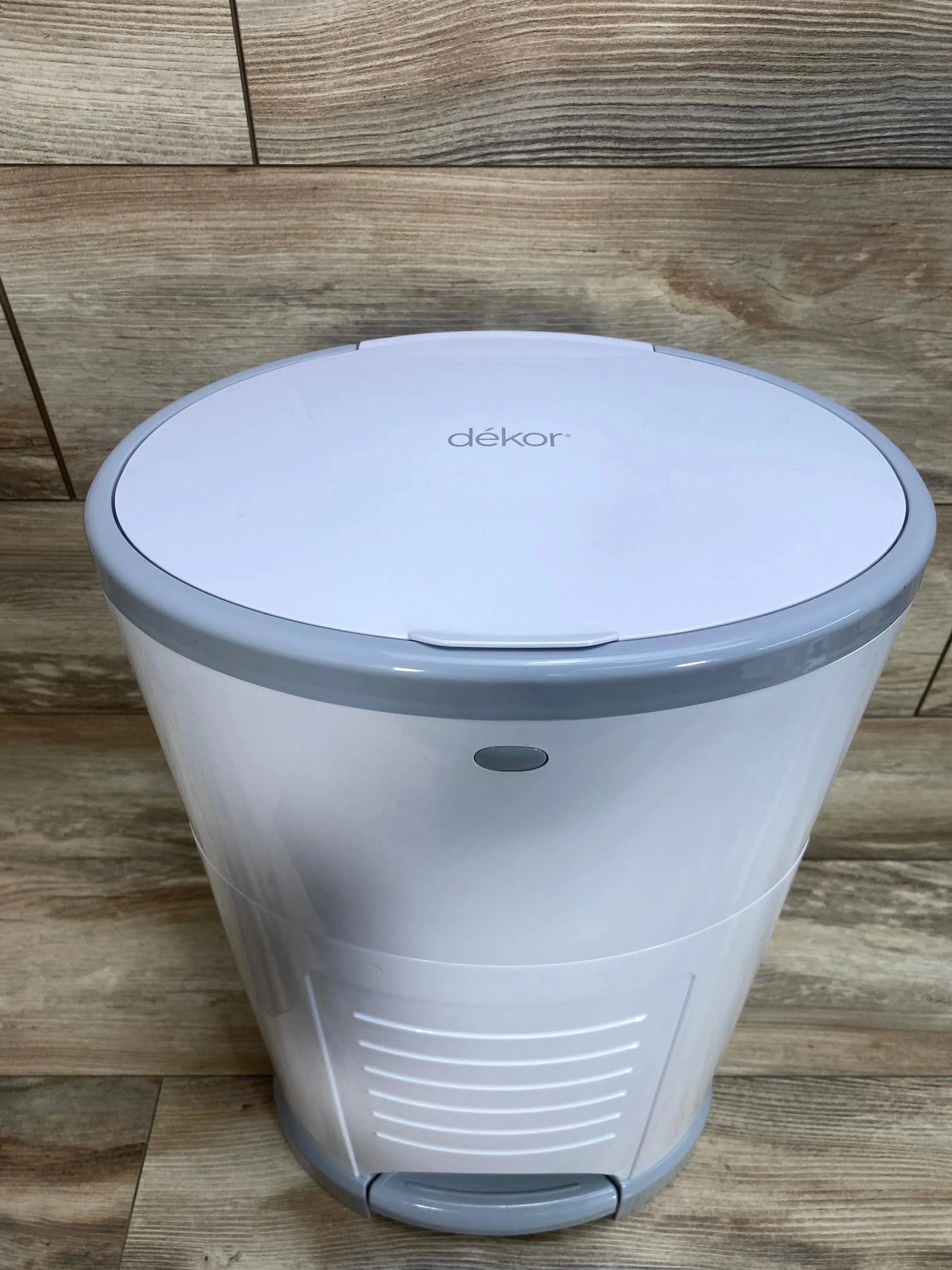 Dekor White Classic Hands-Free Diaper Pail