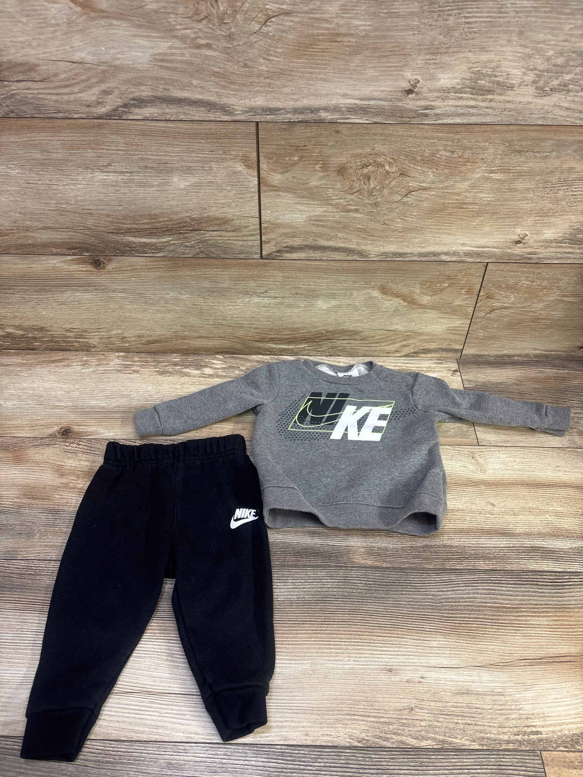 Nike 2pc Pullover Sweatshirt & Joggers Set Grey sz 12m