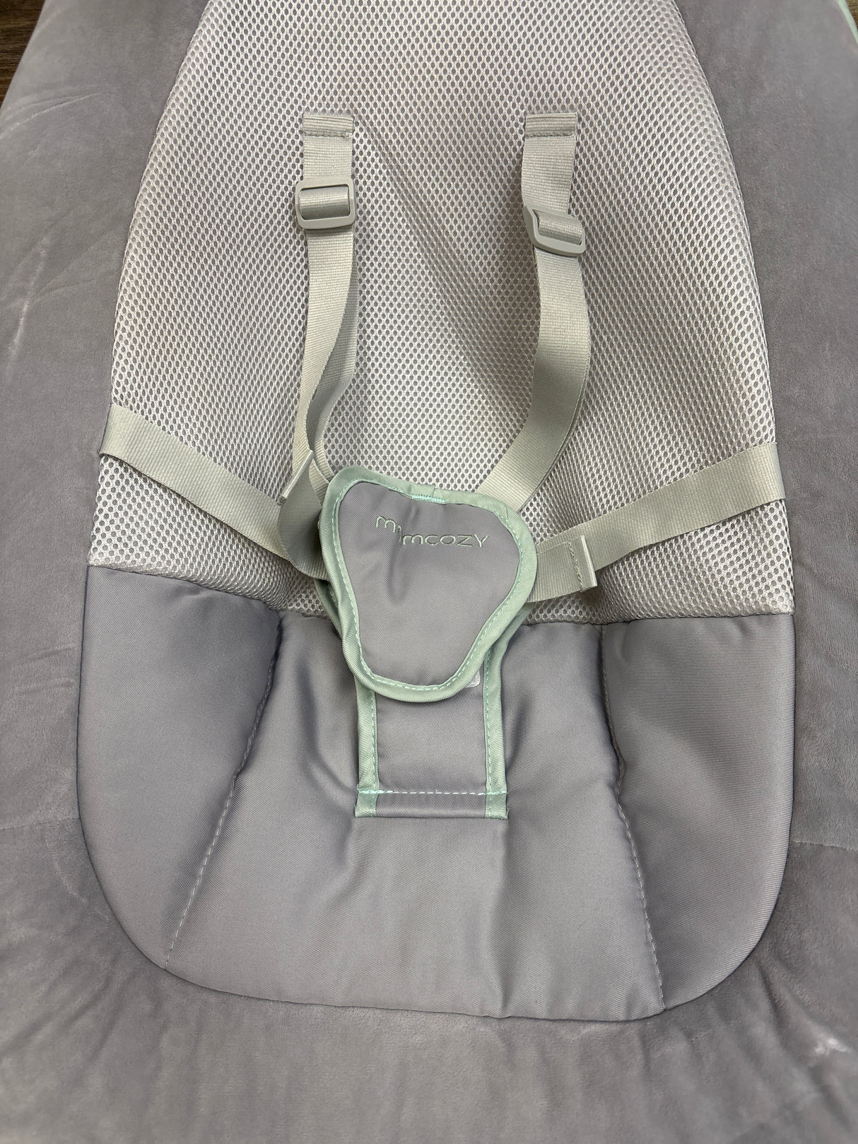 Momcozy CocoSway Electric Baby Swing