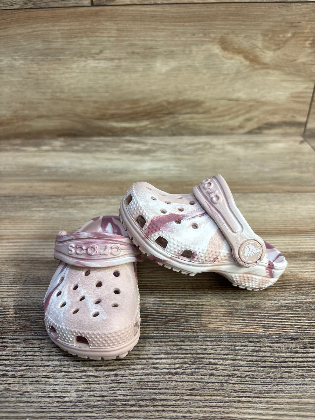 Crocs Classic Marbled Clogs Pink sz 4c