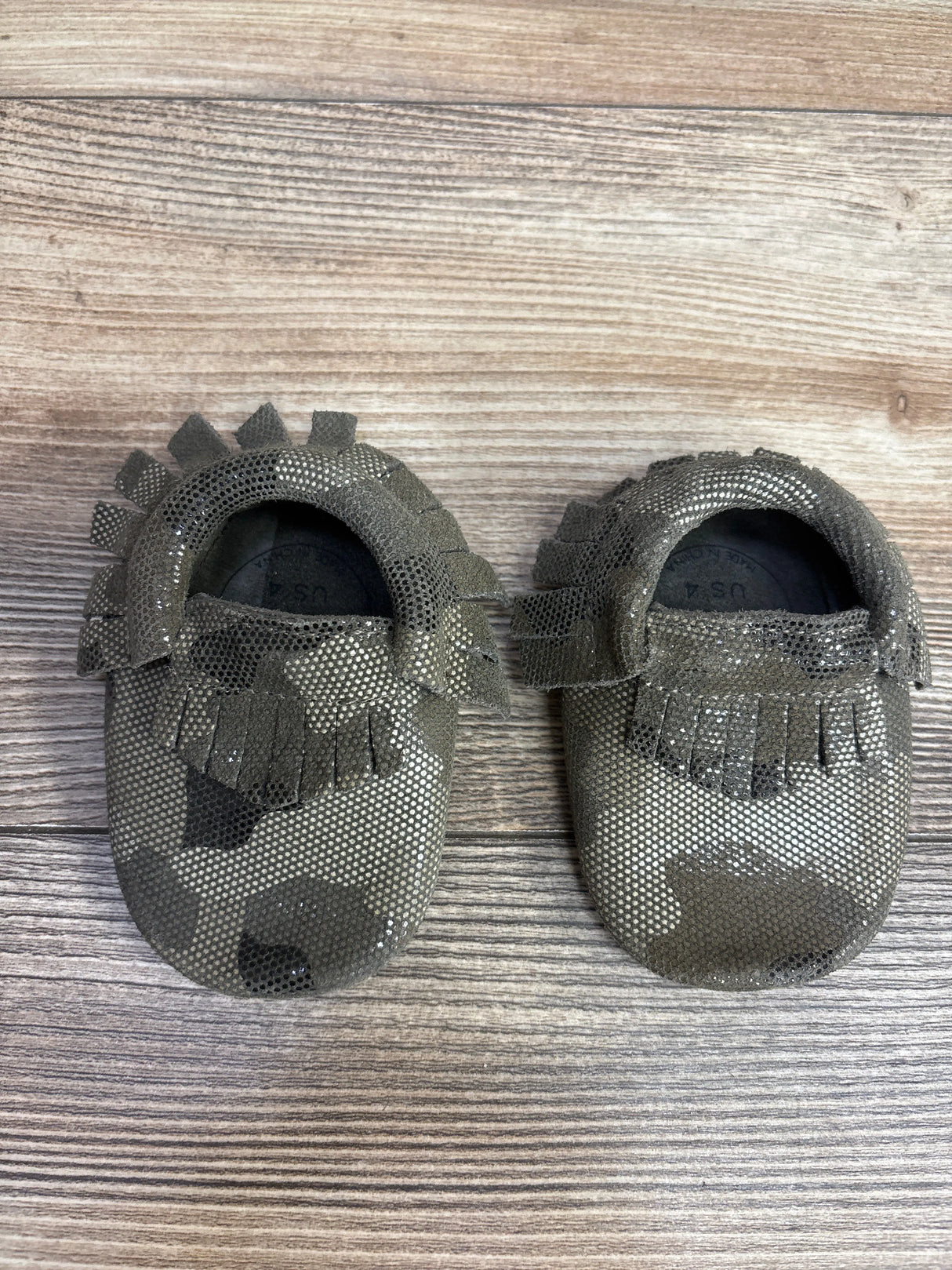 BirdRock Baby Soft Sole Moccasin Shoes Camo Green sz 4c
