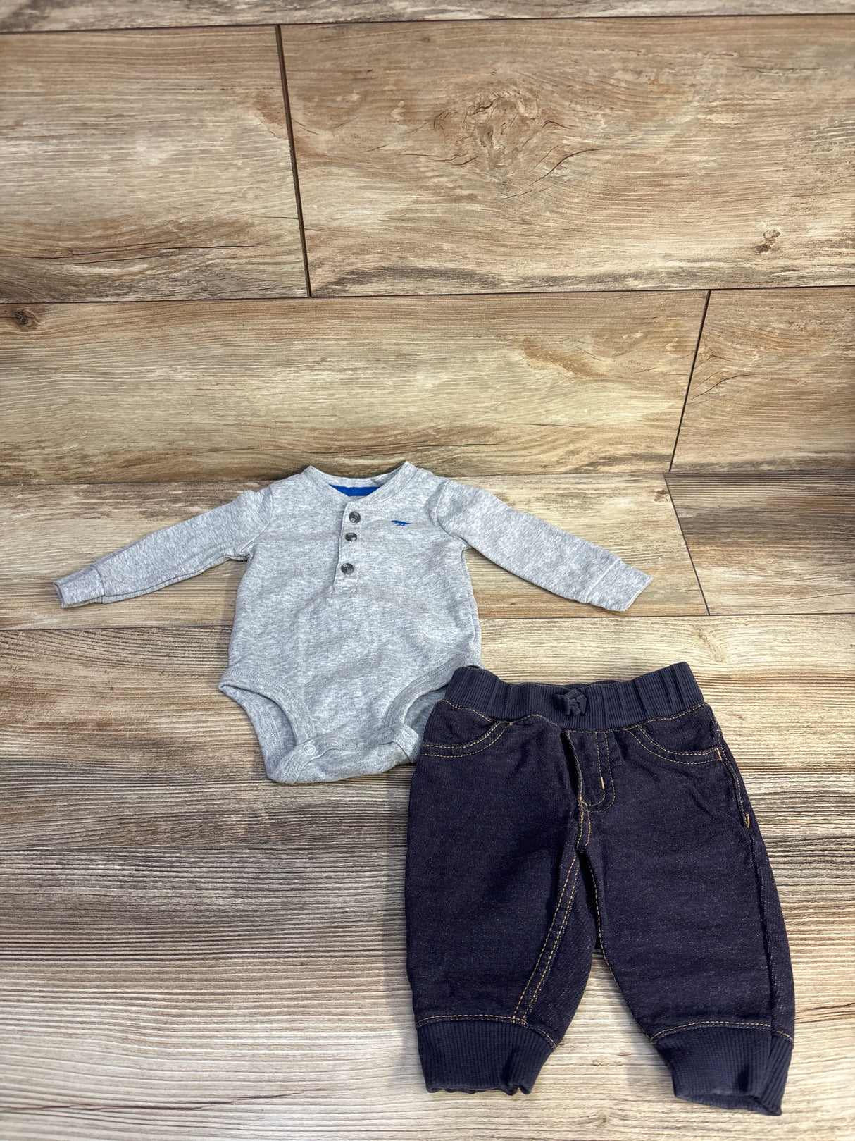 Carter's 2pc Henley Bodysuit & Jeggings Set Grey sz 3m