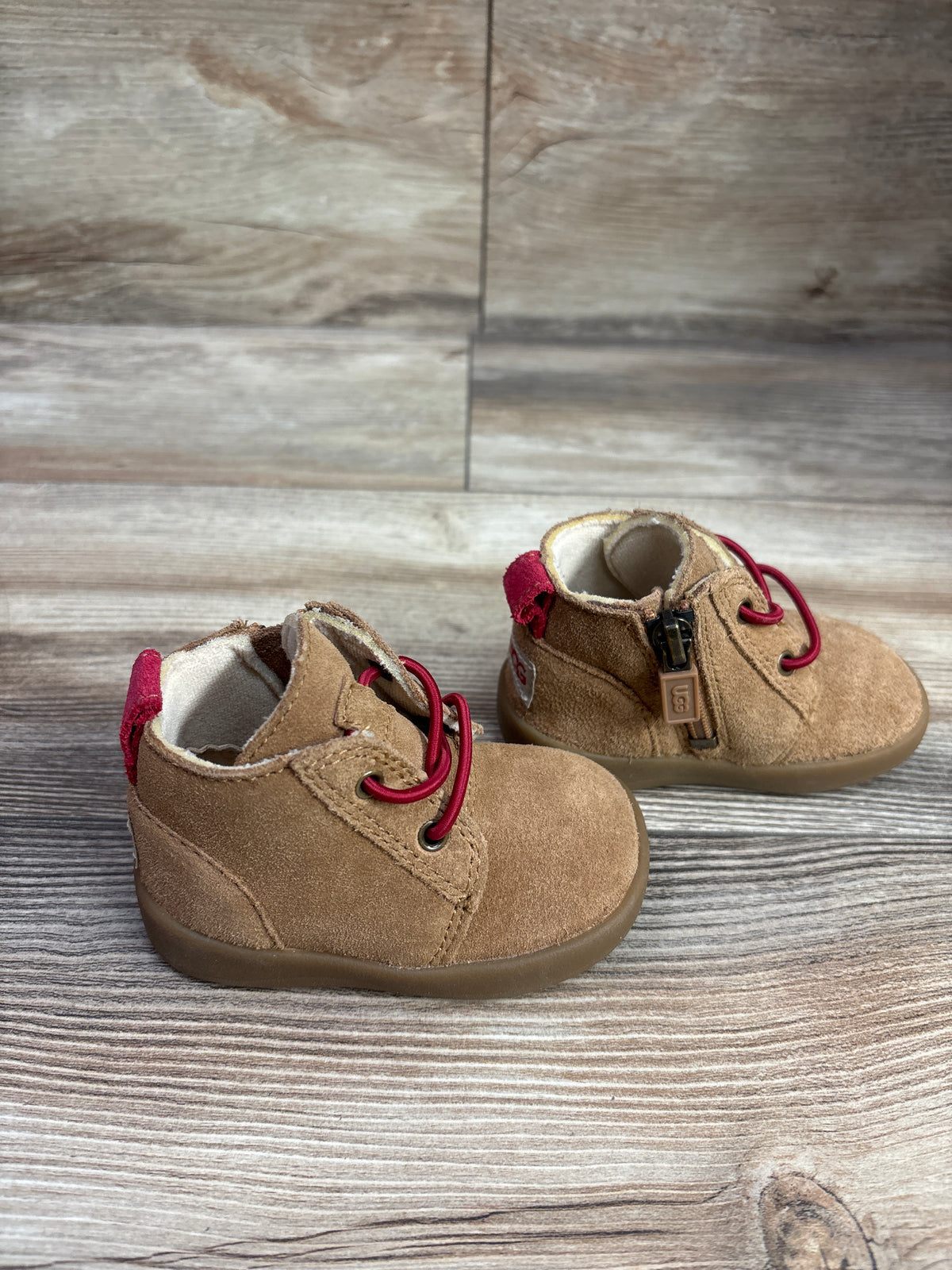 Ugg Kristjan Chukka Boots Chestnut sz 2-3c