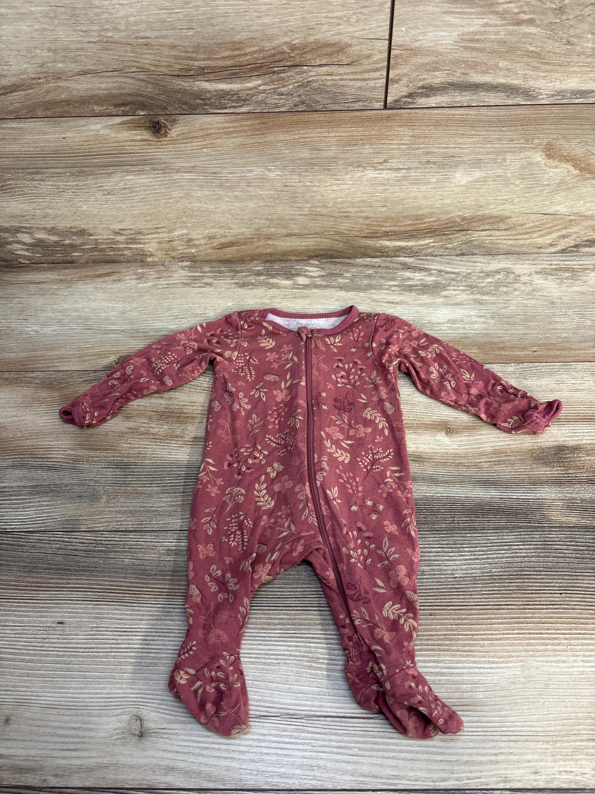 Modern Moments Sleeper Plum sz Newborn