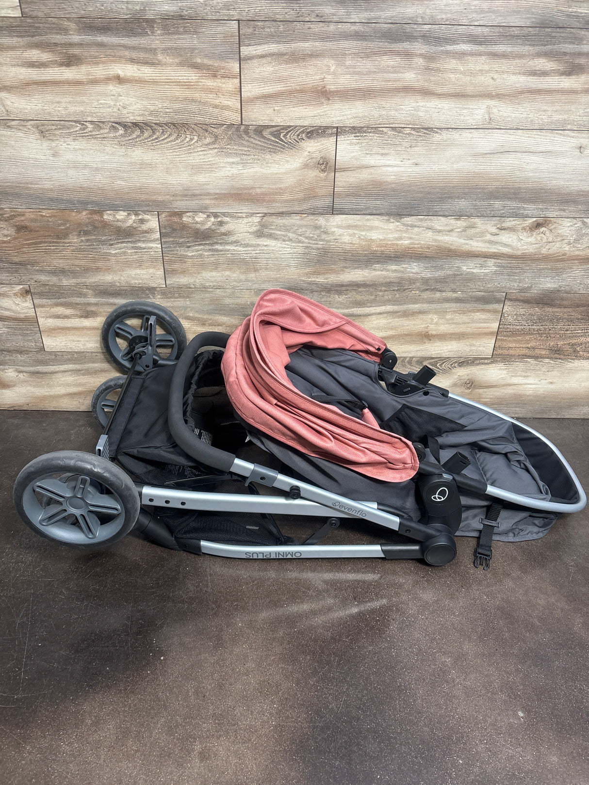 Evenflo Omni Plus Stroller in Shasta Pink*