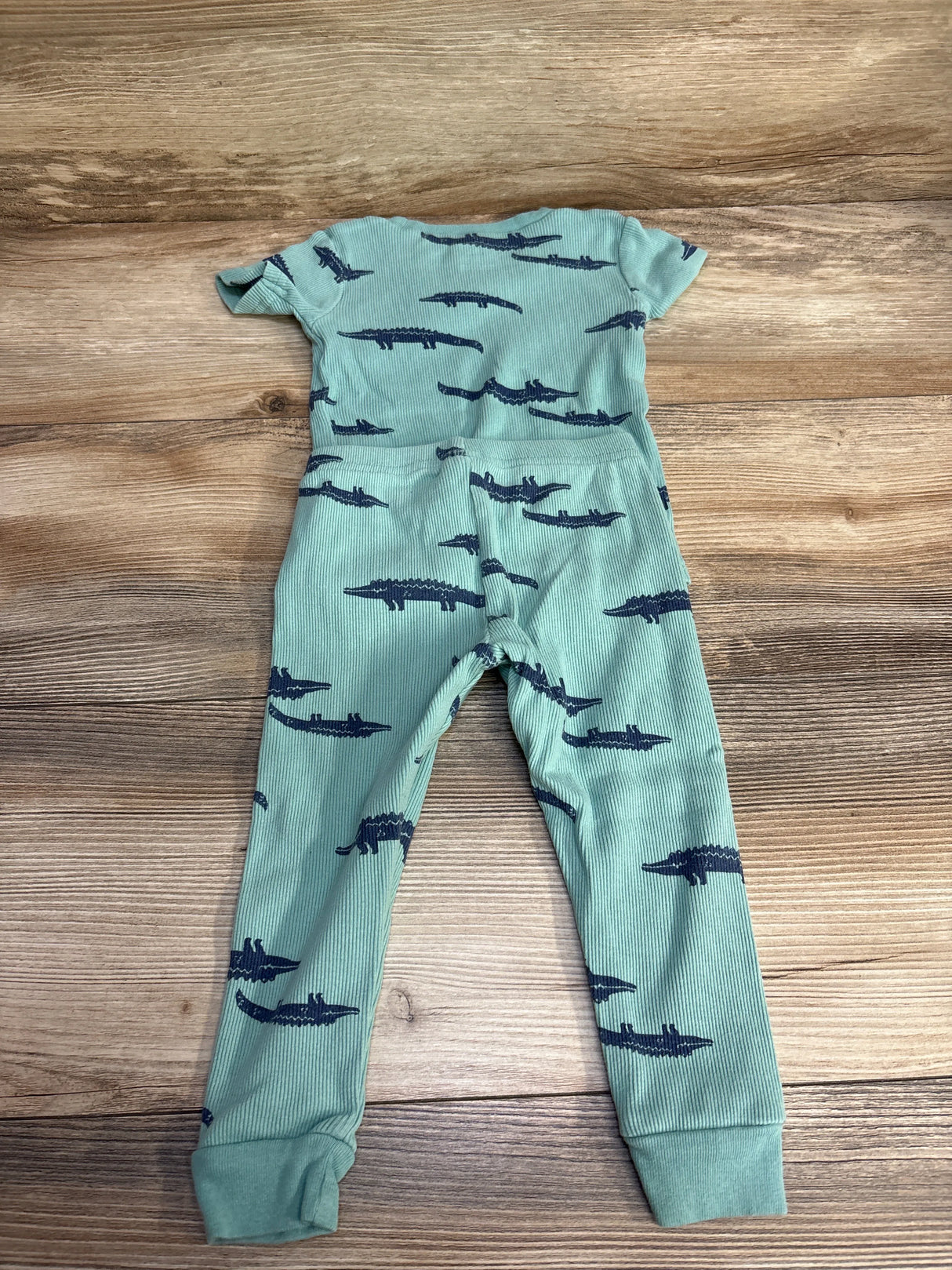 Just One You 2pc Alligator Pajama Set Green sz 18m - Me n Mommy To Be