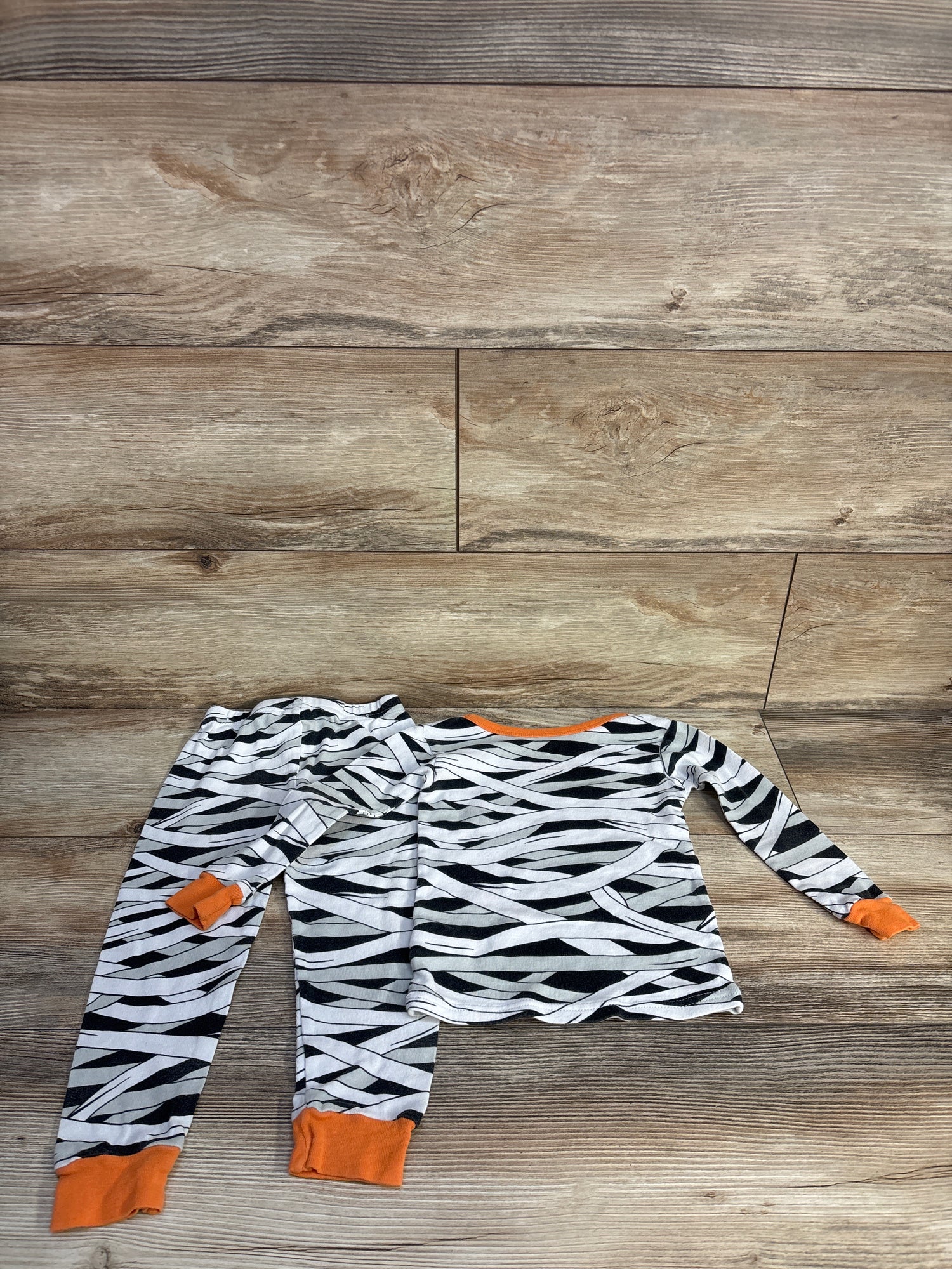 Disney 2pc Mickey Mouse Halloween Pajama Set Grey sz 4T
