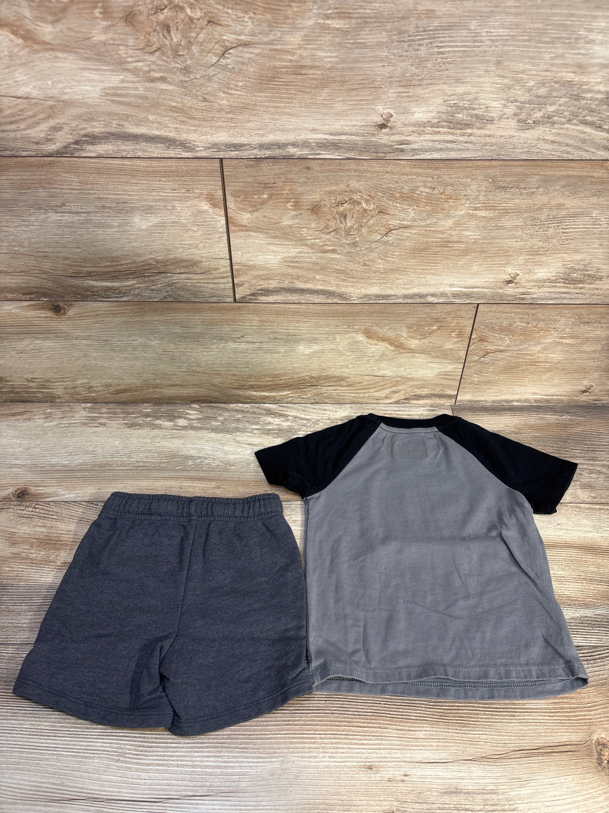 Cat & Jack 2pc Boooo Shirt & Shorts Set Grey sz 3T