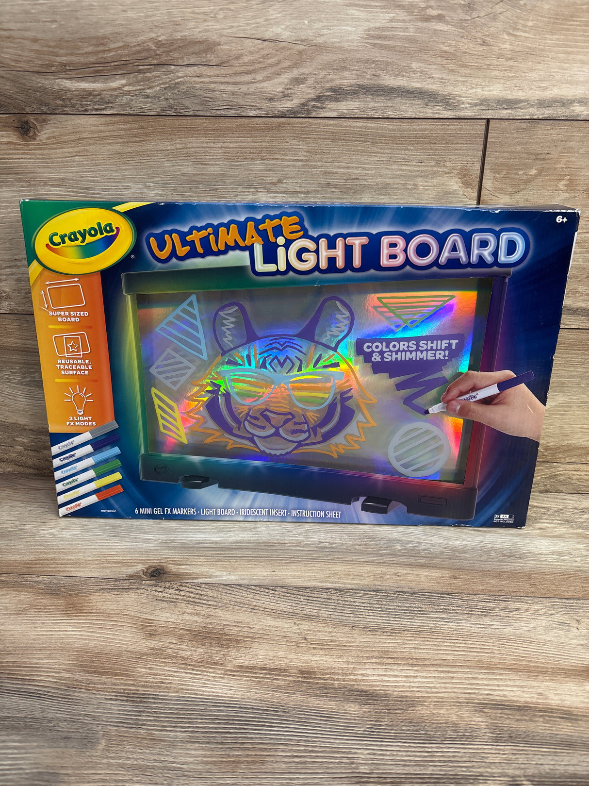 NEW Crayola Ultimate Light Board