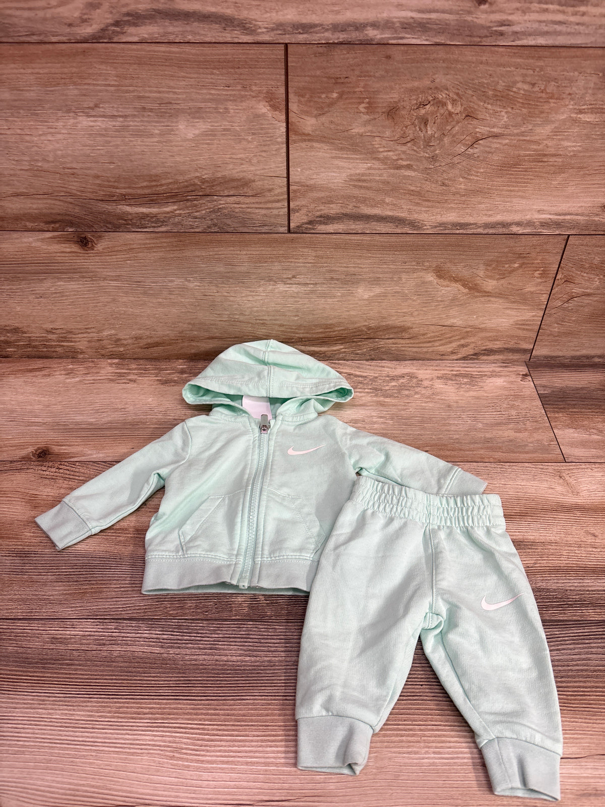 Nike 2pc Zip-Up Hoodie & Joggers Set Mint sz Newborn