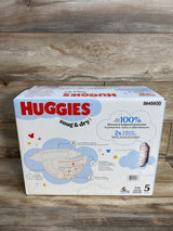 NEW Huggies Snug & Dry Diapers Size 5 136ct.